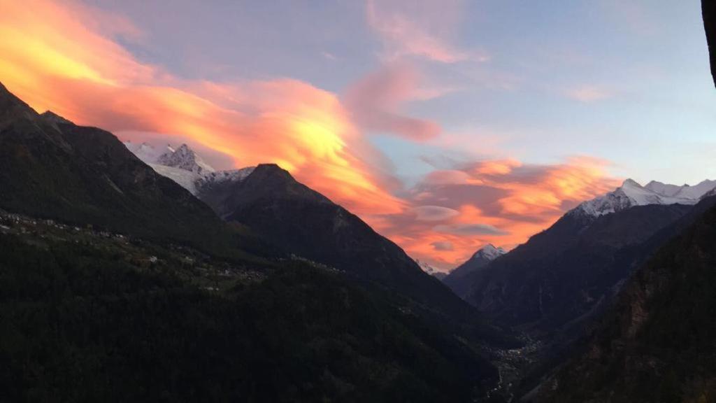 Bergbeiz Morgenrot B&B Embd Kültér fotó